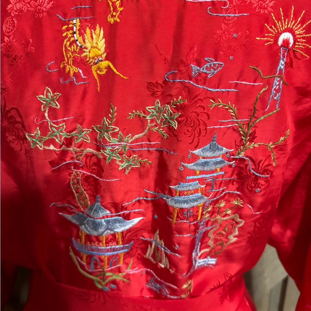 Vintage 100% pure silk robe with Asian embroidery Size Medium Made in Shanghai - Picture 7 of 15
